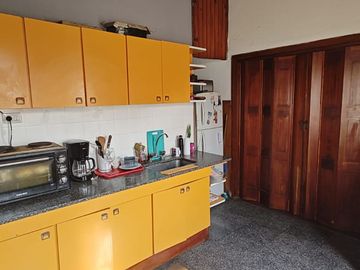 Casas Multifamiliar 7 amb en Venta Loma Hermosa