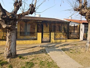 Casas Multifamiliar 7 amb en Venta Loma Hermosa