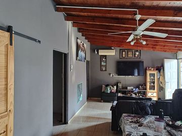 Casas Multifamiliar 7 amb en Venta Loma Hermosa