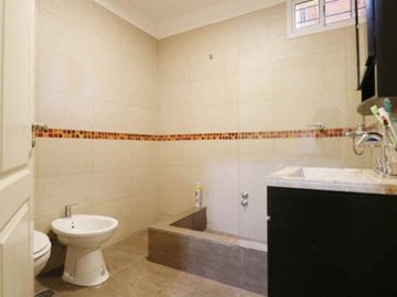HERMOSA CASA FLORESTA  5 AMB C QUINCHO !