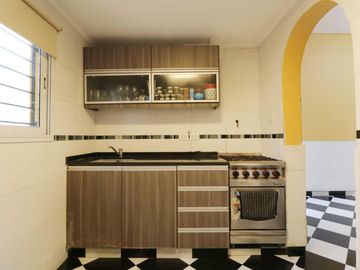 HERMOSA CASA FLORESTA  5 AMB C QUINCHO !
