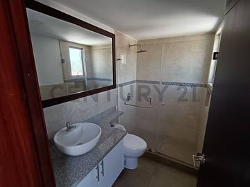 CASA DE VENTA EN POMASQUI