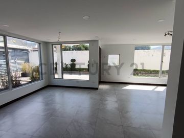 CASA DE VENTA EN POMASQUI