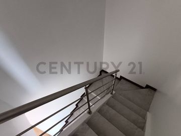 CASA DE VENTA EN POMASQUI