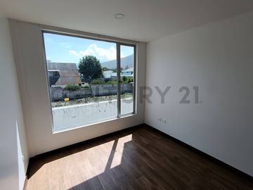 CASA DE VENTA EN POMASQUI