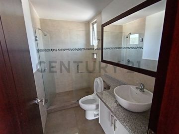 CASA DE VENTA EN POMASQUI