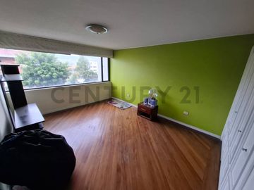 En Venta departamento en Balcones del Norte de 135m2 al norte de Quito