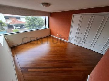 En Venta departamento en Balcones del Norte de 135m2 al norte de Quito