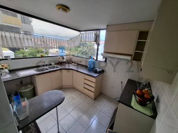 En Venta departamento en Balcones del Norte de 135m2 al norte de Quito