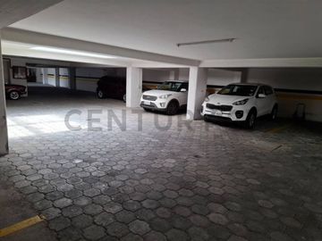 En Venta departamento en Balcones del Norte de 135m2 al norte de Quito