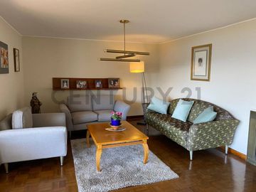 Departamento de venta tres dormitorios González Suárez