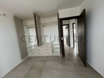 VENTA DE HERMOSA CASA CON VISTA AL MAR