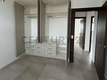 VENTA DE HERMOSA CASA CON VISTA AL MAR