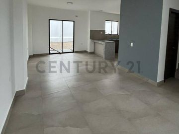 VENTA DE HERMOSA CASA CON VISTA AL MAR