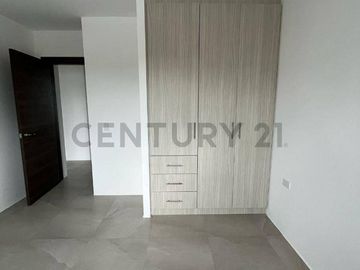 VENTA DE HERMOSA CASA CON VISTA AL MAR