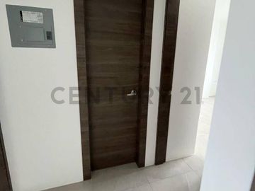 VENTA DE HERMOSA CASA CON VISTA AL MAR