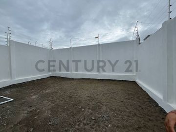 VENTA DE HERMOSA CASA CON VISTA AL MAR
