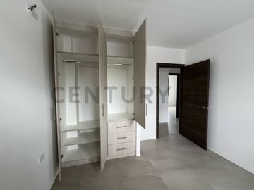 VENTA DE HERMOSA CASA CON VISTA AL MAR