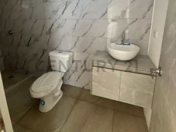 VENDO CASA COMPLETAMENTE NUEVA EN LOS ESTEROS DE MANTA