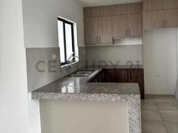 VENDO CASA COMPLETAMENTE NUEVA EN LOS ESTEROS DE MANTA