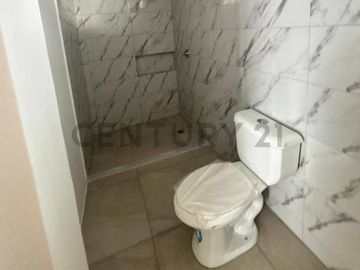 VENDO CASA COMPLETAMENTE NUEVA EN LOS ESTEROS DE MANTA