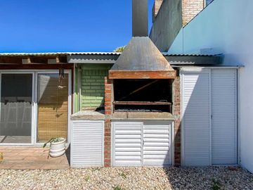 CASA A LA VENTA