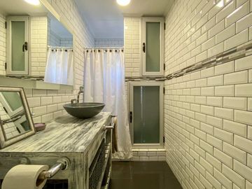 CASA A LA VENTA