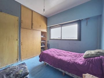 Venta PH 3 ambientes cochera Olivos a refaccionar