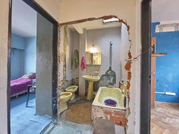 Venta PH 3 ambientes cochera Olivos a refaccionar
