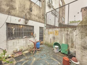 Venta PH 3 ambientes cochera Olivos a refaccionar