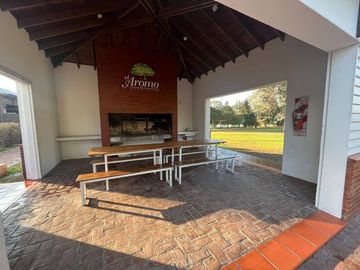 Venta casa 6 amb en Barrio El Aromo APTA CREDITO