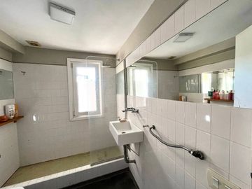 Venta casa 6 amb en Barrio El Aromo APTA CREDITO