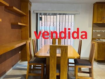 CASA EN UNIDAD muy bonita en el conjunto encontraras alberca centro deportivo y escuelas, ven a conocerla