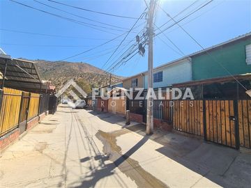 Casa en Venta en Casa en Curacaví Sector Germán Riesco