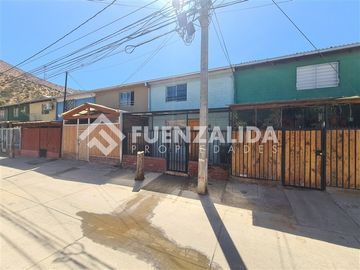 Casa en Venta en Casa en Curacaví Sector Germán Riesco