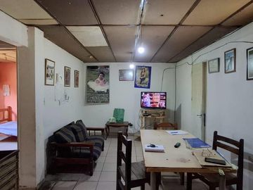 En Venta, Casa de 3 dormitorios, a reciclar,  B° Confluencia, Neuquén