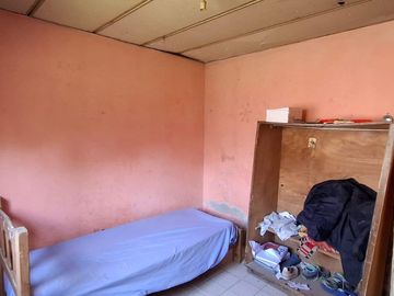 En Venta, Casa de 3 dormitorios, a reciclar,  B° Confluencia, Neuquén