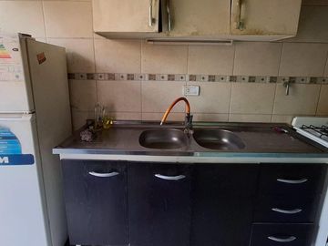 En Venta, Casa de 3 dormitorios, a reciclar,  B° Confluencia, Neuquén