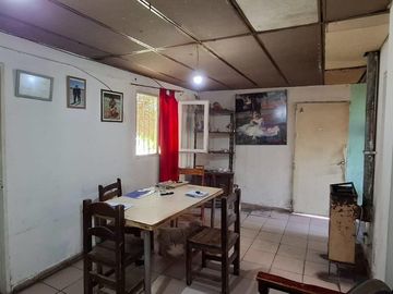 En Venta, Casa de 3 dormitorios, a reciclar,  B° Confluencia, Neuquén