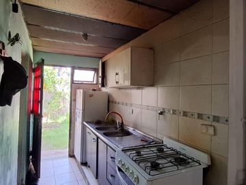 En Venta, Casa de 3 dormitorios, a reciclar,  B° Confluencia, Neuquén