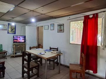 En Venta, Casa de 3 dormitorios, a reciclar,  B° Confluencia, Neuquén