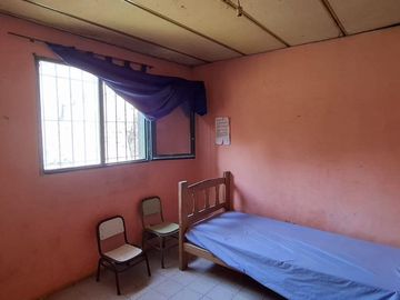 En Venta, Casa de 3 dormitorios, a reciclar,  B° Confluencia, Neuquén