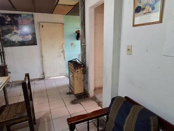 En Venta, Casa de 3 dormitorios, a reciclar,  B° Confluencia, Neuquén