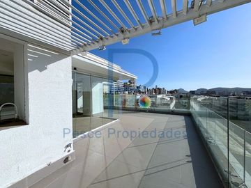HERMOSO DUPLEX CON MARAVILLOSA VISTA DESPEJADA
