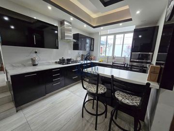 CASA EN VENTA EN PEDREGAL DE SAN NICOLÁS, TLALPAN.