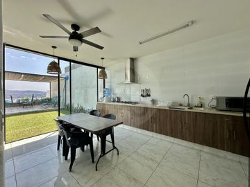 COLINAS DEL LAGO Casa en condominio en venta en Pueblo Tequesquitengo