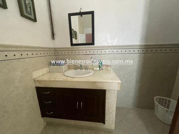 CASA EN VENTA EN EL JAZMIN, SN JUAN DEL RIO, QRO. Fanny