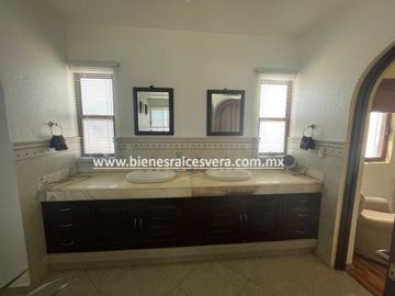 CASA EN VENTA EN EL JAZMIN, SN JUAN DEL RIO, QRO. Fanny