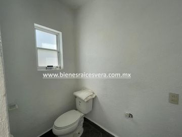 CASA EN VENTA EN EL JAZMIN, SN JUAN DEL RIO, QRO. Fanny
