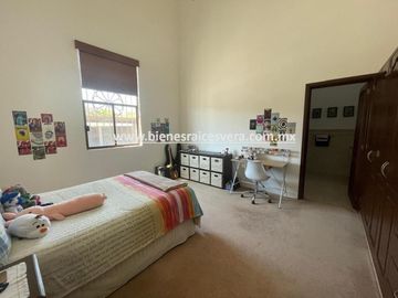 CASA EN VENTA EN EL JAZMIN, SN JUAN DEL RIO, QRO. Fanny